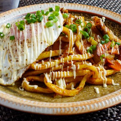 いつもの焼きうどんに飽きたら【カレー焼きうどん】