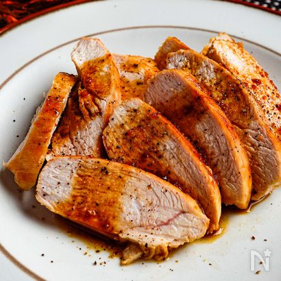 旨くて！簡単！ヘルシー！【鶏むね肉のバタポンステーキ】