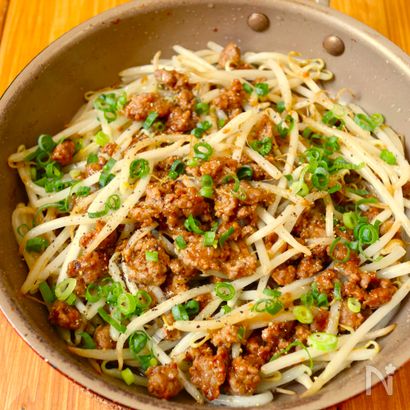 ワンパン10分！【肉味噌もやし炒め】ご飯すすむ♩