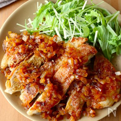 フライパン10分!【鶏むねチキンステーキ☆オニオンソース】