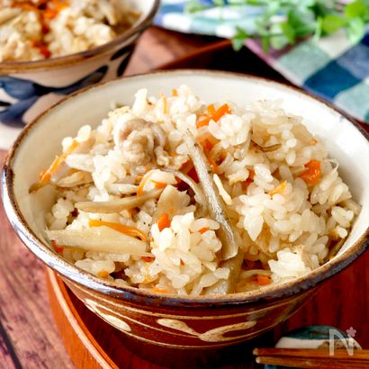 【豚ばらとごぼうの味噌炊き込みご飯】うどんスープで簡単♪