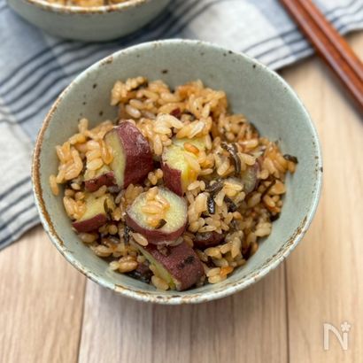 さつまいもと塩昆布の炊き込みご飯