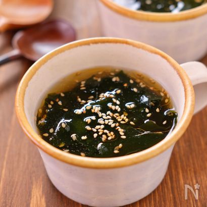 【わかめと白ごまのスープ】全部入れて煮るだけ！