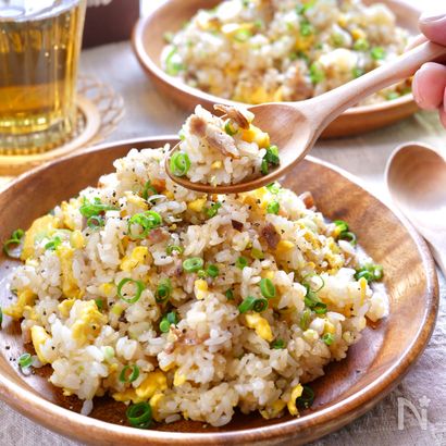 【ねぎ塩豚カルビ炒飯】食材3つ☆男子が喜ぶ!