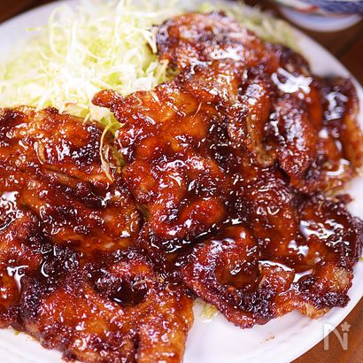 行列の定食屋さんの🍚濃厚甘口♪にんにく味噌しょうが焼き🤩