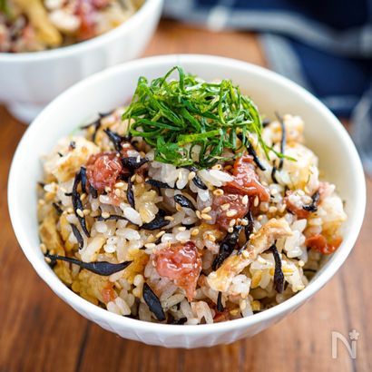 【ひじきと梅ごま炊き込みご飯】ヘルシー♬︎栄養♬︎