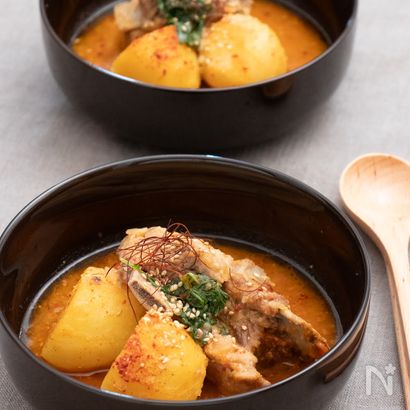 【圧力鍋で5分】スペアリブで作る『ピリ辛カムジャタン』