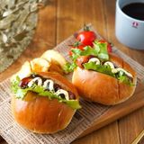 焼いたウインナーを挟むだけ♪【子どもが喜ぶ！お手軽てりマヨドッグ】