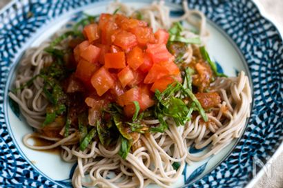 トマト丸ごと1個使った蕎麦サラダ