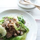牛肉とレタスの炒め物