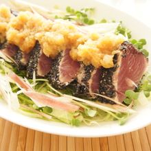 カツオの黒ゴマつけ焼き