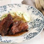 スペアリブの赤ワイン煮