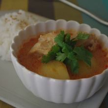 チキンとじゃがいものレッドカレー