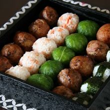 おにぎり弁当