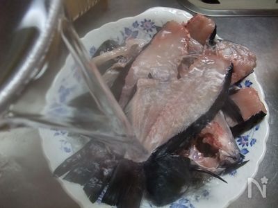 コラーゲンたっぷりなアラ汁 メジナ グレ 料理 By まなべっち レシピサイト Nadia ナディア プロの料理家のおいしいレシピ