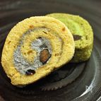 黒×黒クリームロール