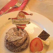 和栗の入ったチョコレートスフレケーキ