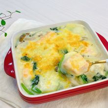 パパッと♪簡単♡子供もよろこぶ！サーモングラタン