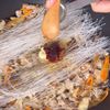 一皿で大満足！ご飯が止まらない✨簡単で絶品【韓国風麻婆春雨】の工程4