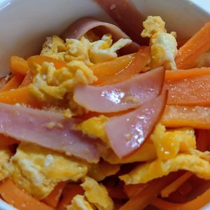 オレンジの作ってみた!投稿(【コンソメにんじんしりしり】副菜、作り置き、お弁当に♡)