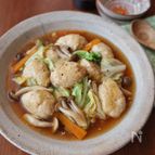 鶏団子とキャベツの醤油あんかけ煮