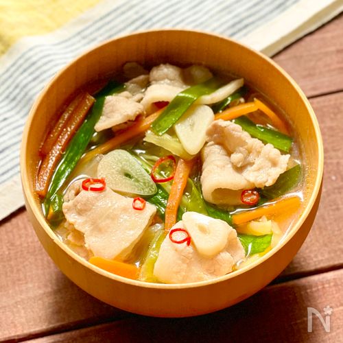 【たっぷり野菜のもつ鍋風スープ】栄養満点！おかわり必須♡