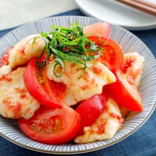 ＼しっとり絶品／鶏むね肉とトマトのさっぱり梅浸し