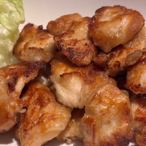 1432962の作ってみた!投稿(焼くだけ簡単！【鶏むね肉のガーリック醤油】しっとりコクうま♡)