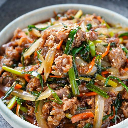 男子ウケ抜群♡『牛肉とニラのスタミナ炒め』丼でも激うま♪