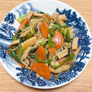 ninaの作ってみた!投稿(【肉野菜炒め】オイスターソースで味決まる！)