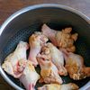 味しみ新じゃがと手羽元の照り煮の工程2