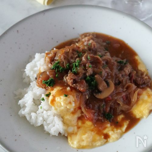 玉ねぎの旨味たっぷり！本格オムハヤシ☆