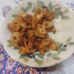 みーこの作ってみた!投稿(ごはんに合う甘辛副菜♡『蓮根とちくわの甘辛ごまおかか炒め』)