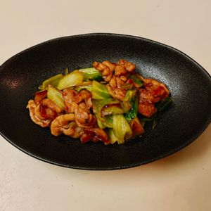 りんの作ってみた!投稿(行列の定食屋さんの🍚たっぷりキャベツと豚こまの生姜焼き🤩)