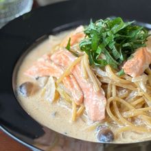 パスタの別茹で不要✨とろける鮭のクリームパスタ🍝