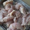 【梅雨のだるさにも】冷めても極上の柔らかさ!鶏むね梅おろしの工程1