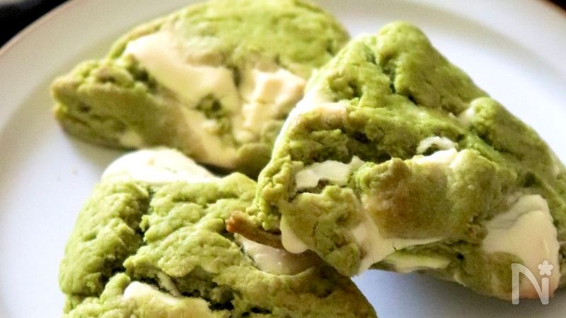 バターなしトースターでサクサク【チョコ抹茶スコーン】 | レシピ