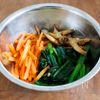 『小松菜ときのこのにんにく醤油和え』パパッと10分副菜☆の工程2