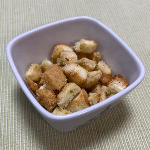 キャピタンの作ってみた!投稿(食パンで簡単！クルトンの作り方)