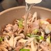 10分で完成！【ネギ豚カレー炒め丼】の工程3
