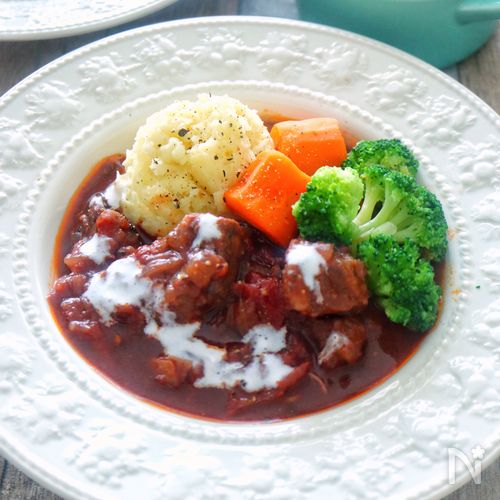 絶品!牛すね肉の赤ワイン煮♩やわらかうま♡おもてなしに◎