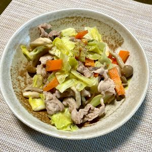 あおいの作ってみた!投稿(【豚バラとキャベツのうま塩炒め】塩味で味がきまる！)