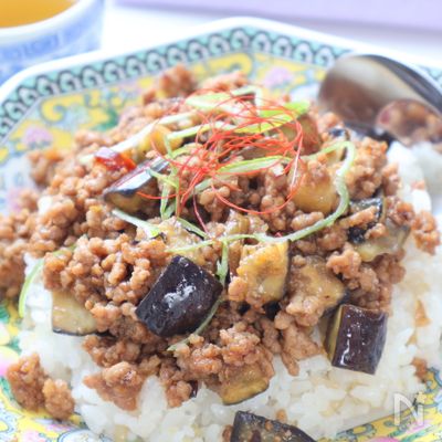 肉だくそぼろの麻婆茄子丼