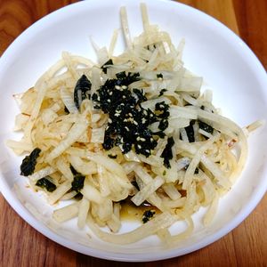 のんの作ってみた!投稿(無限♡大根サラダ【#やみつき #切って和えるだけ】)