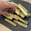 揚げない！ズッキーニの塩麹唐揚げの工程1