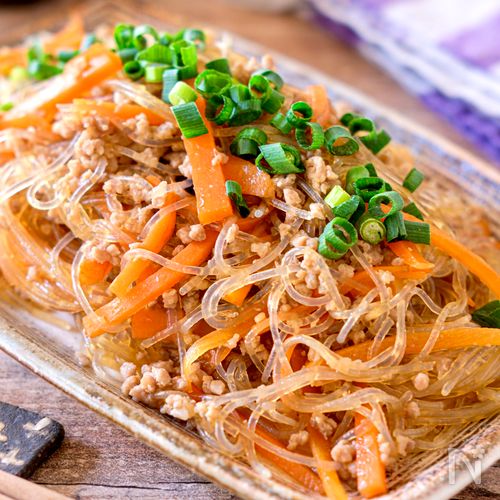 【にんじんと春雨のそぼろ炒め】夫絶賛のチャプチェ風おかず！