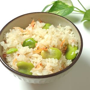 とのちゃまの作ってみた!投稿(そら豆と桜えびの炊き込みご飯)