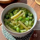 ブロッコリーと枝豆のマカロニスープ