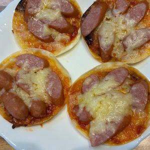 くだもの大好き🧡の作ってみた!投稿(お手軽！餃子の皮ピザ)