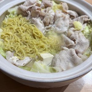 はなうざーの作ってみた!投稿(【にんにく香るキャベツたっぷり塩鍋】〆にうどんや雑炊も😋)